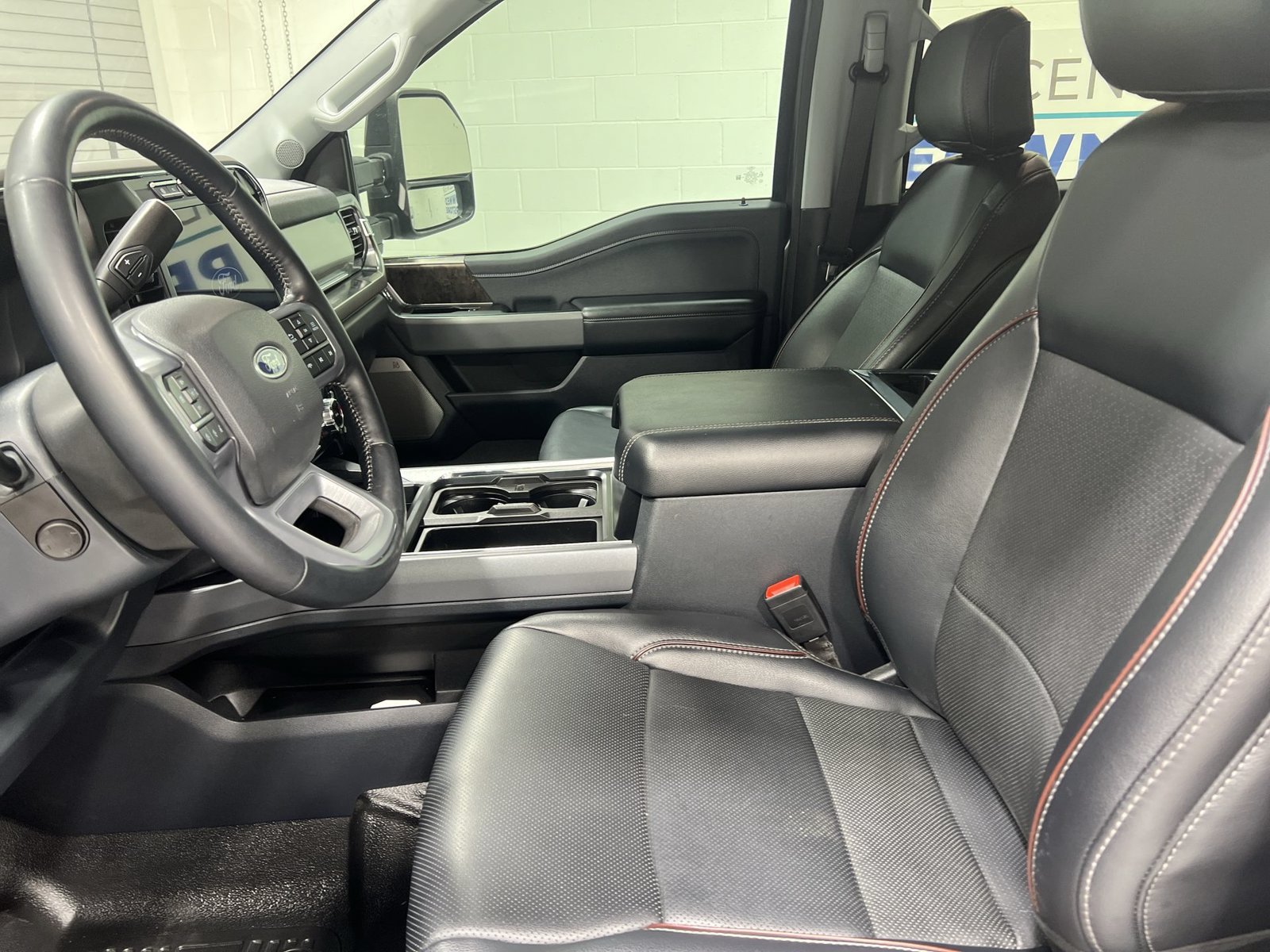 Used 2024 Ford F350 Lariat AWD/4WD image 11