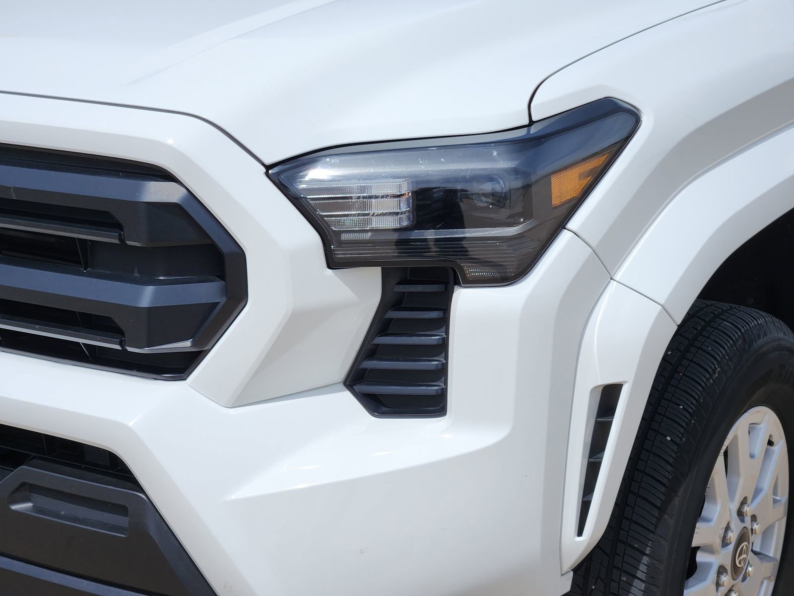 Used 2024 Toyota Tacoma SR image 11