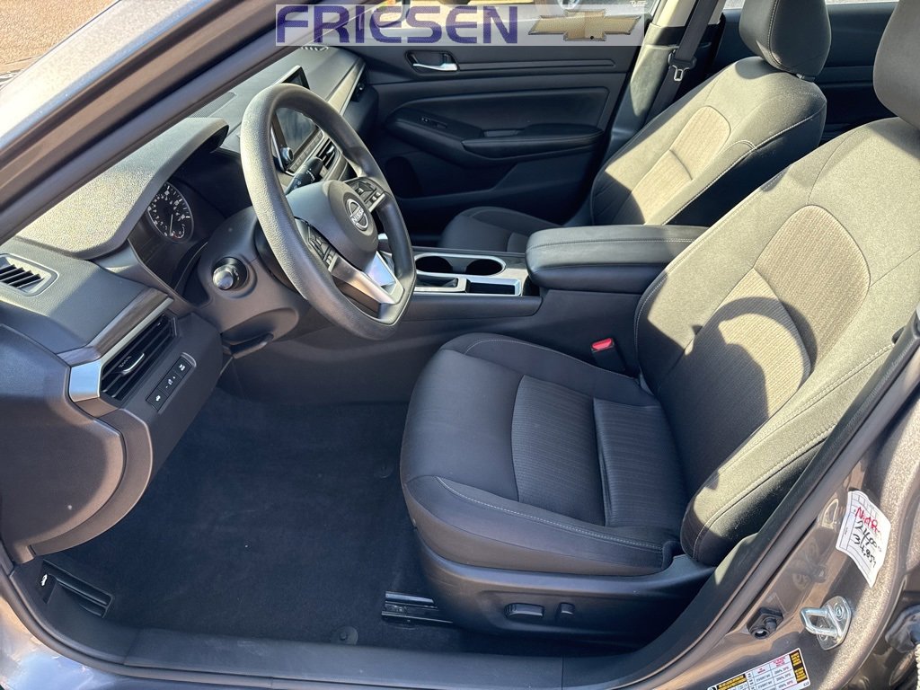 Used 2024 Nissan Altima 2.5 SV image 8