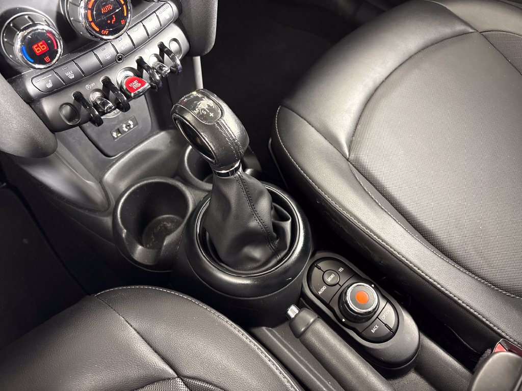 Used 2018 MINI Cooper 2-Door Hardtop FWD image 28