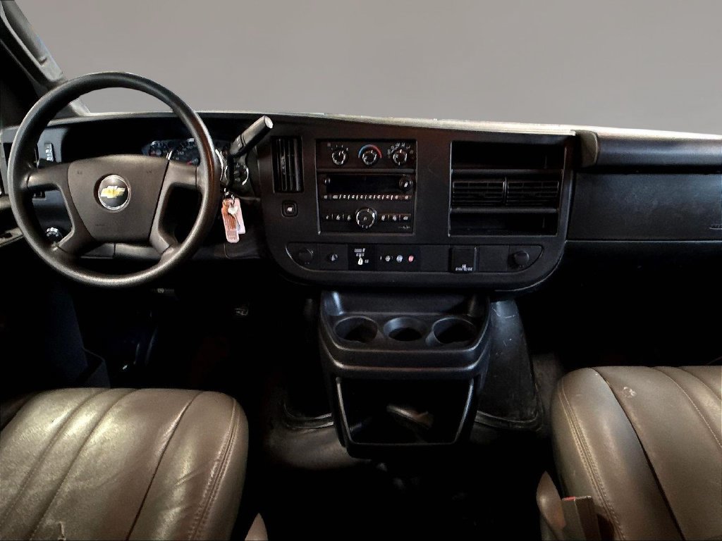 Used 2019 Chevrolet Express 3500 Extended RWD image 10