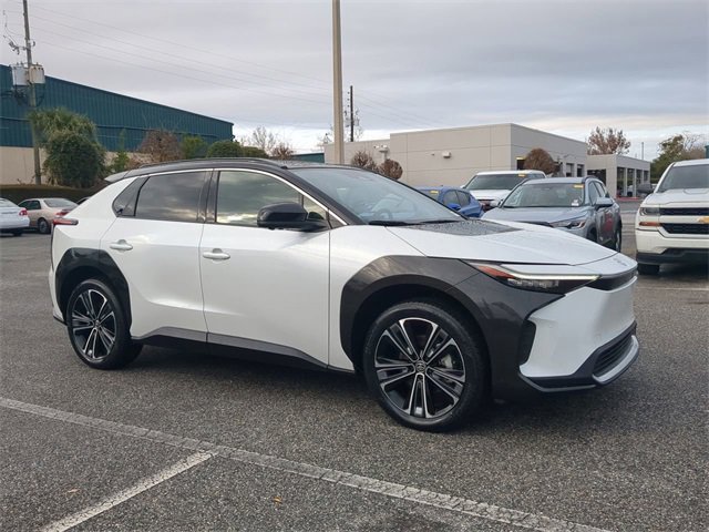 Used 2024 Toyota bZ4X Limited image 2