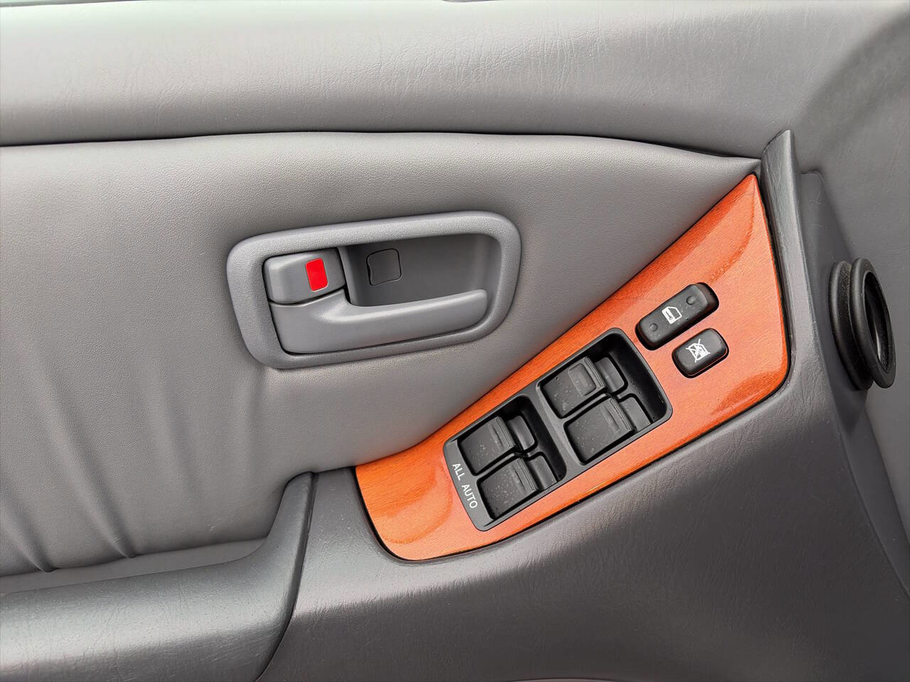 Used 2000 Lexus RX 300 4WD image 40