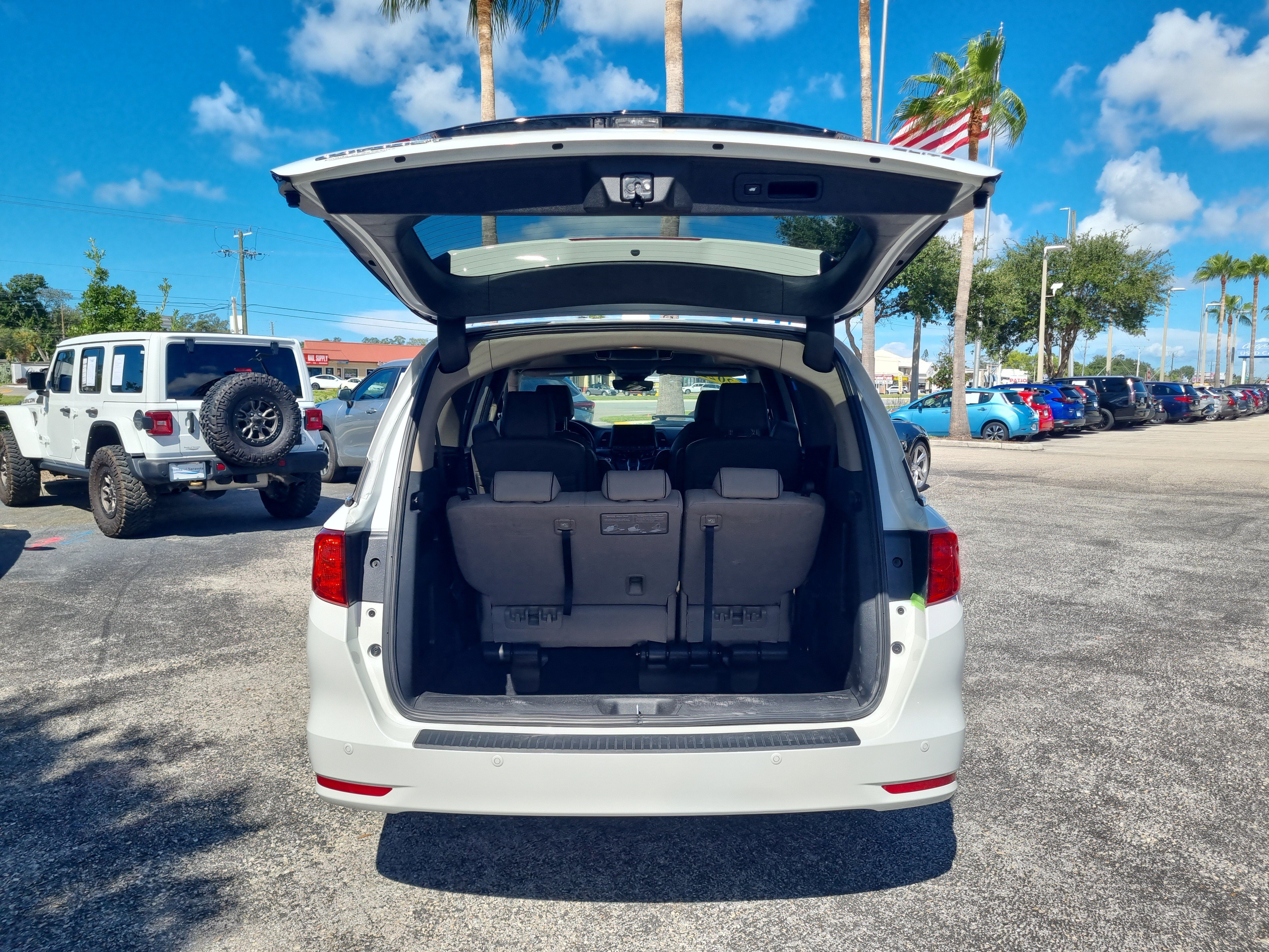 Used 2022 Honda Odyssey Elite image 12