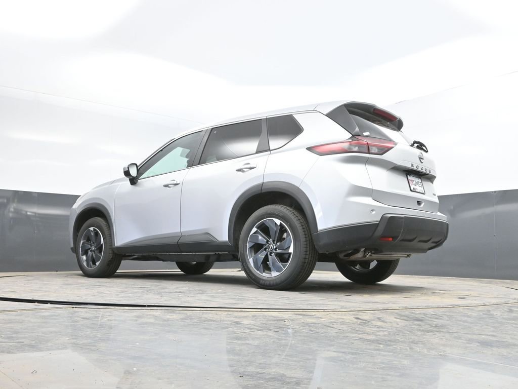 Used 2025 Nissan Rogue SV AWD/4WD image 33