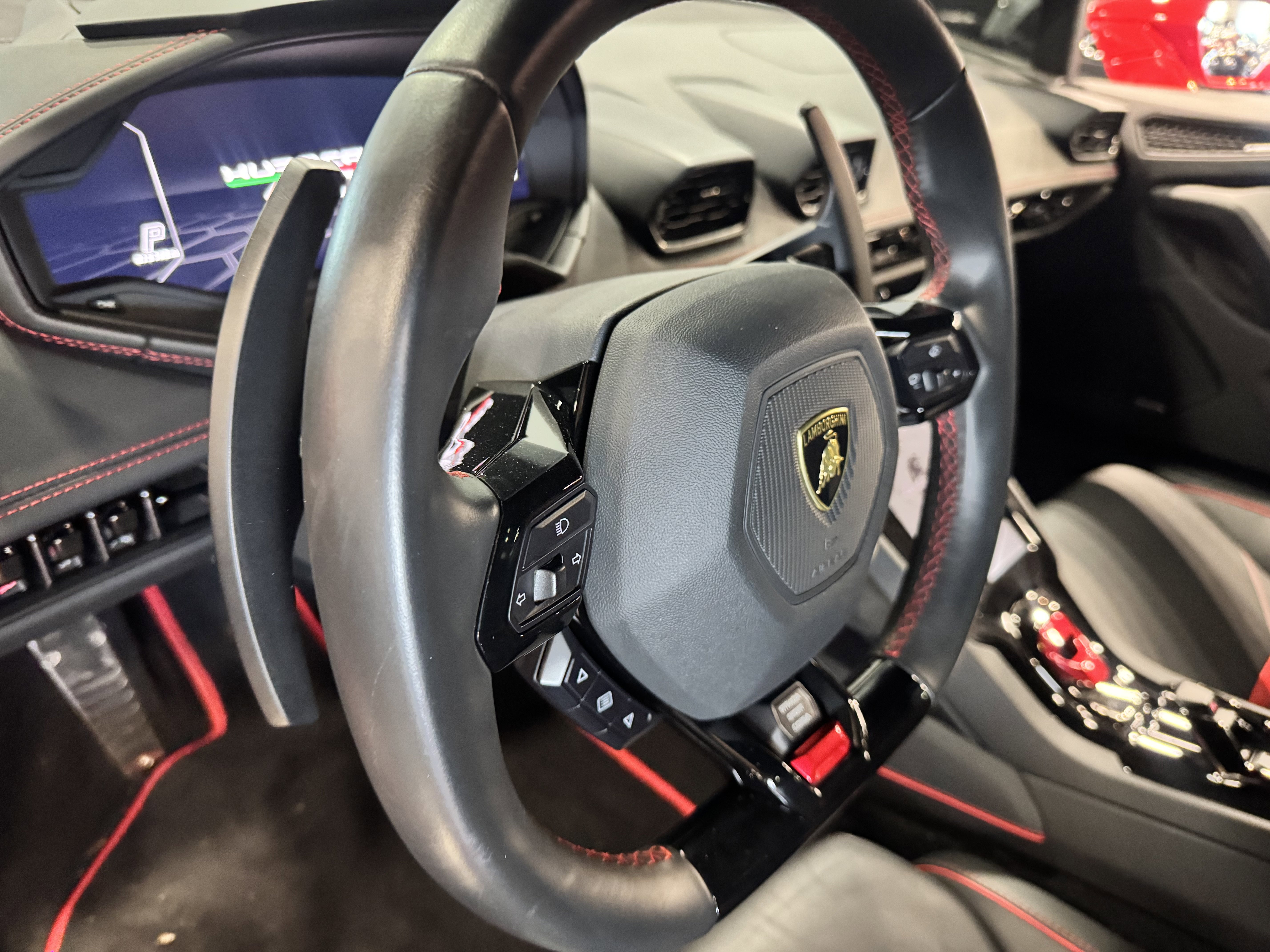 Used 2020 Lamborghini Huracan EVO image 10