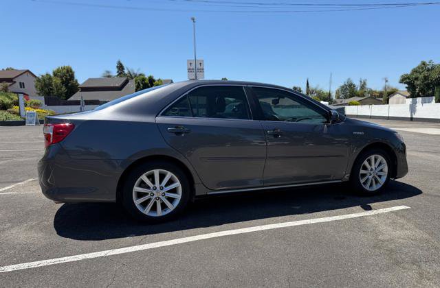 Used 2014 Toyota Camry XLE w/ Moonroof Package FWD image 7