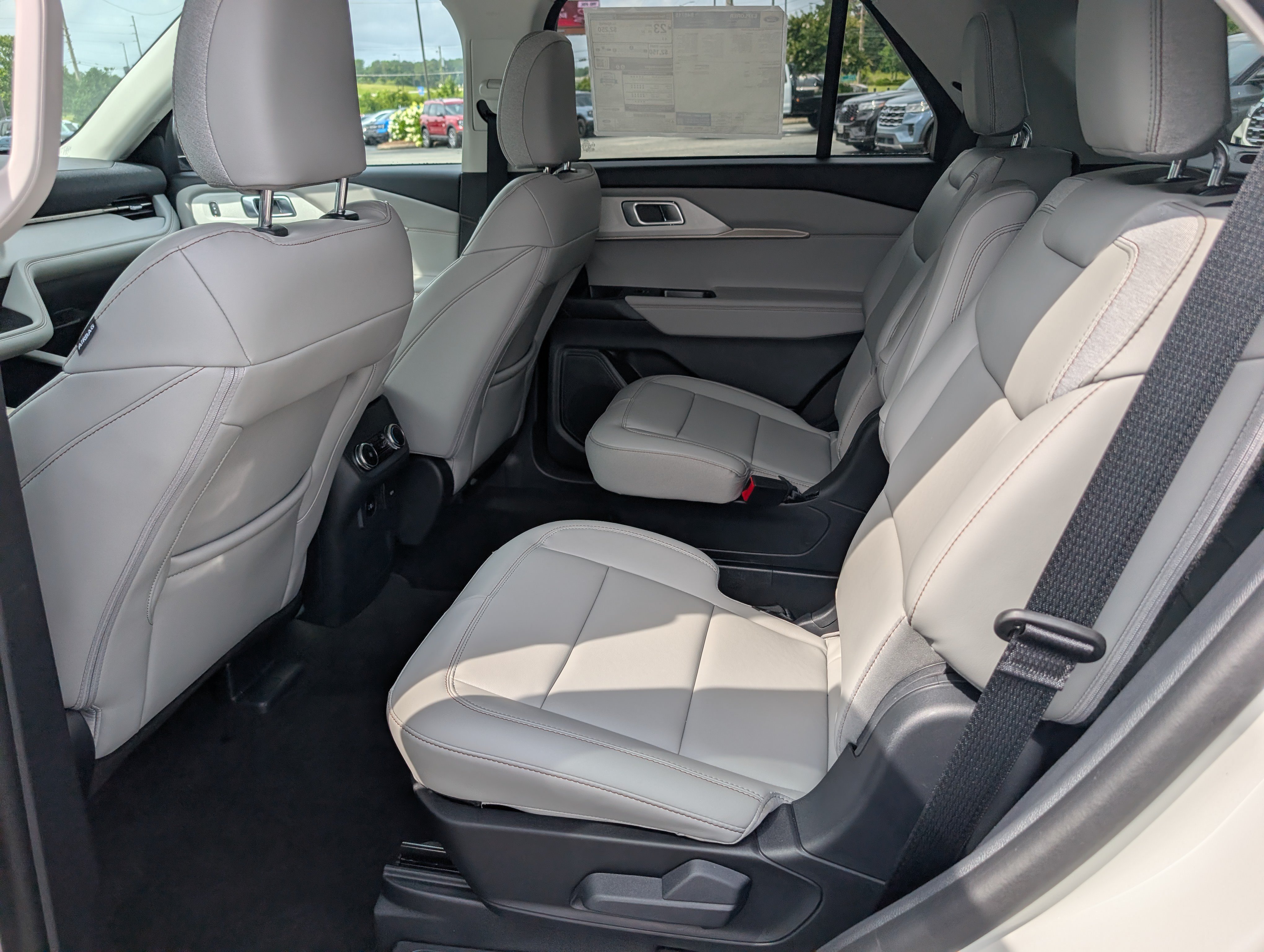 New 2026 Ford Explorer Active w/ Active Comfort Package AWD/4WD image 16