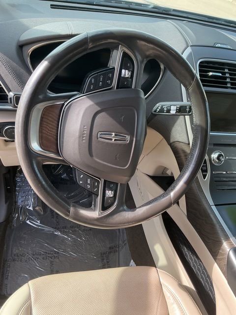 Used 2020 Lincoln Nautilus Reserve image 11