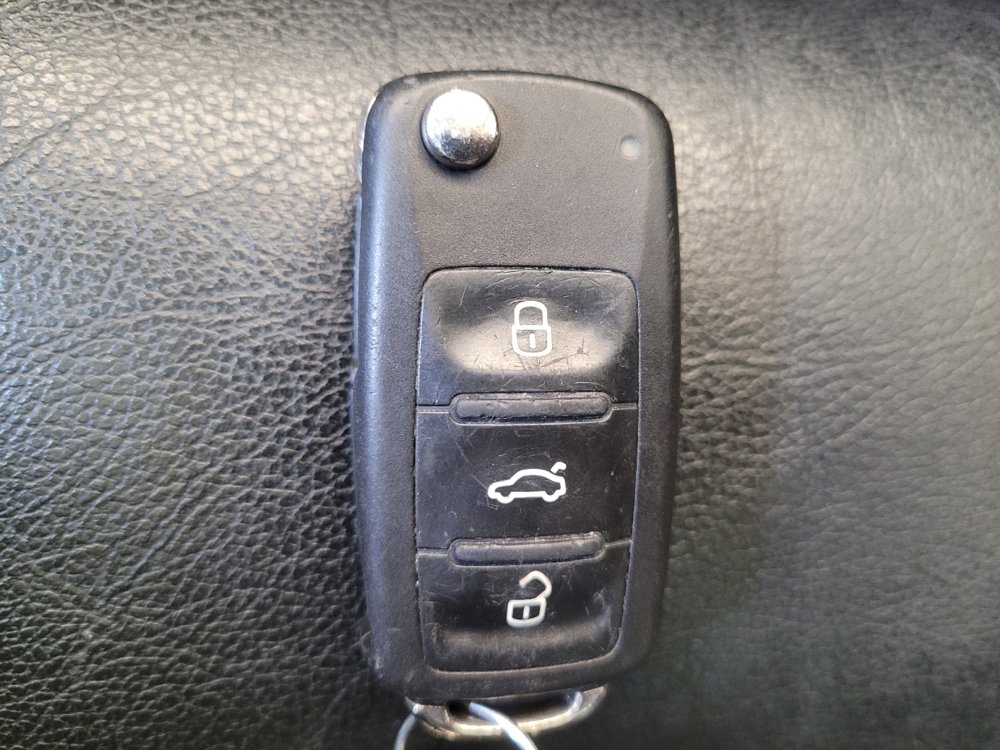 Used 2017 Volkswagen Tiguan Sport image 32