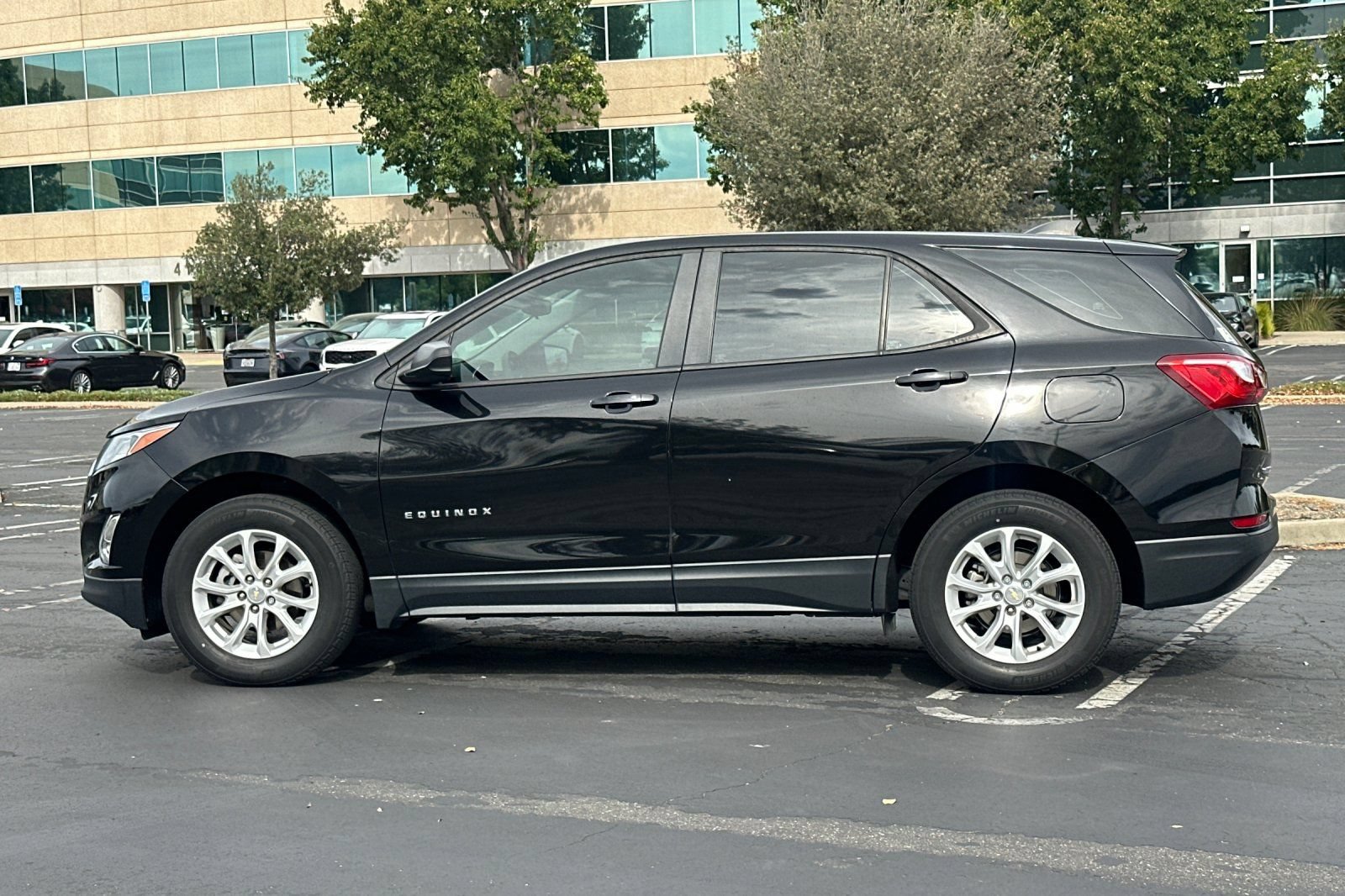 Used 2020 Chevrolet Equinox LS FWD image 7
