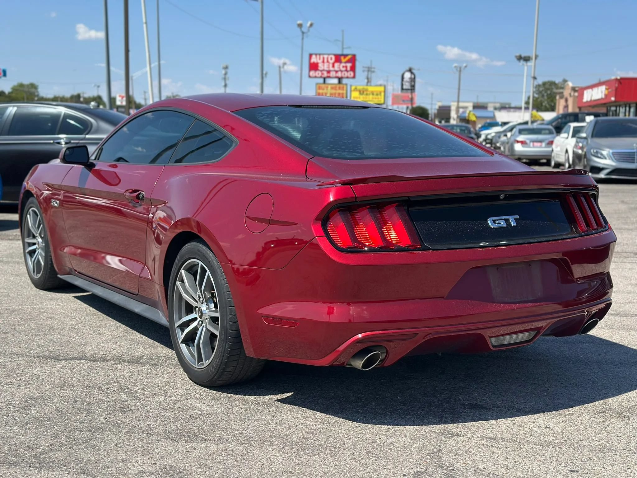 Used 2015 Ford Mustang GT RWD image 7
