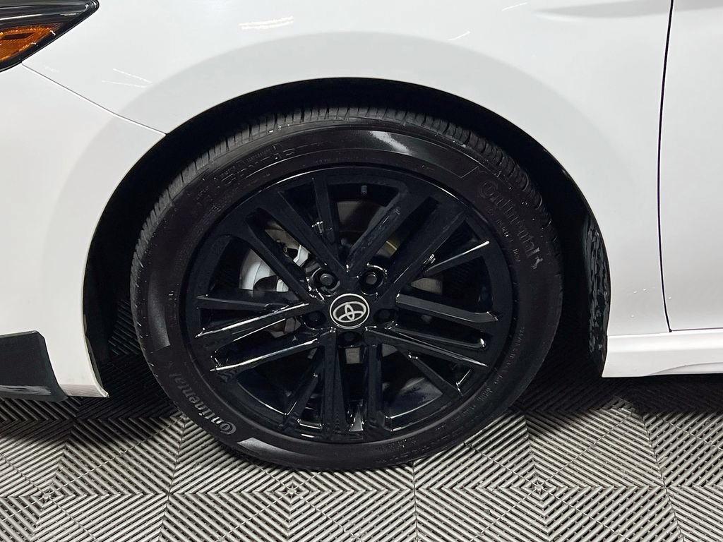 Used 2025 Toyota Camry SE FWD image 26