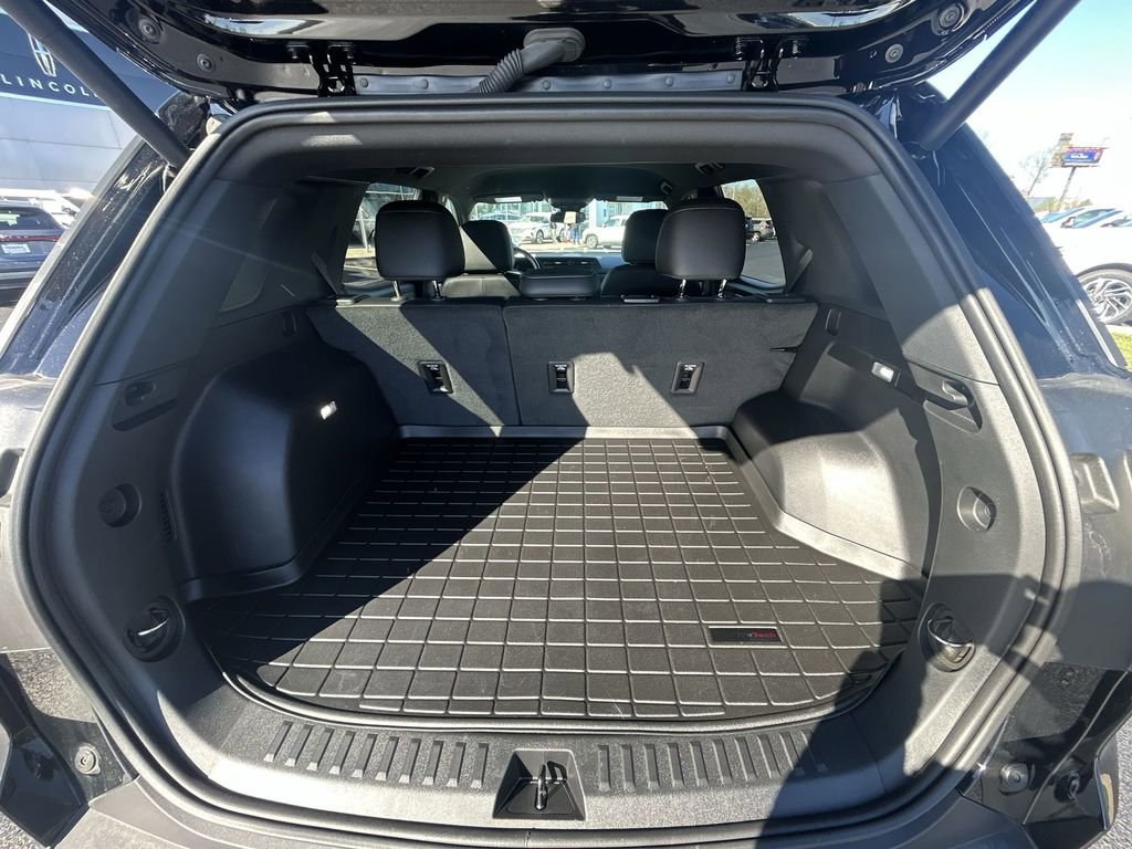 Used 2026 GMC Terrain Elevation w/ Elevation Premium Package image 29