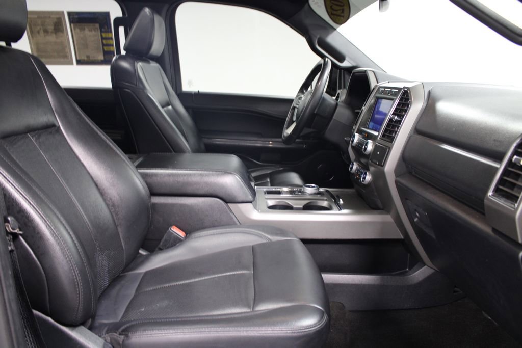 Used 2021 Ford Expedition XLT image 28