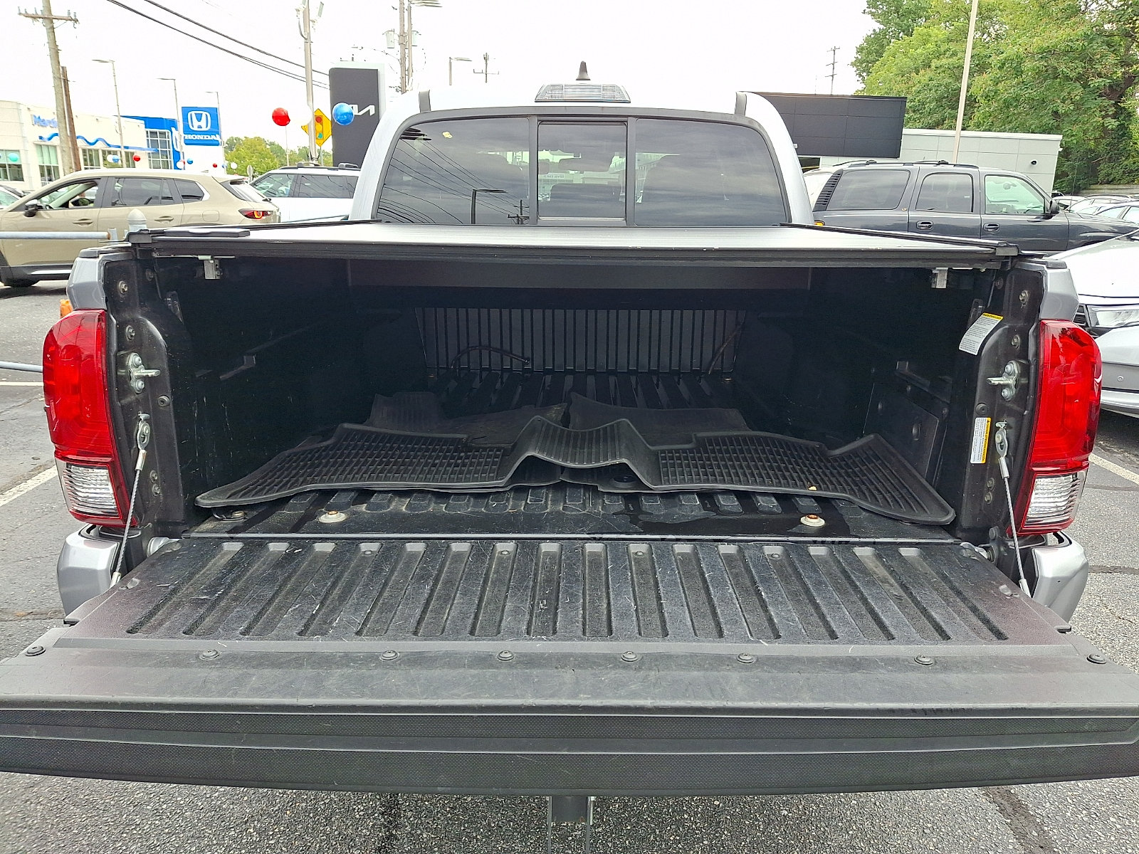 Used 2021 Toyota Tacoma SR AWD/4WD image 20