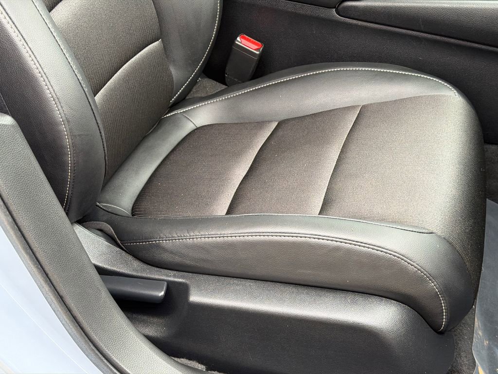 Used 2022 Honda Accord Sport image 8