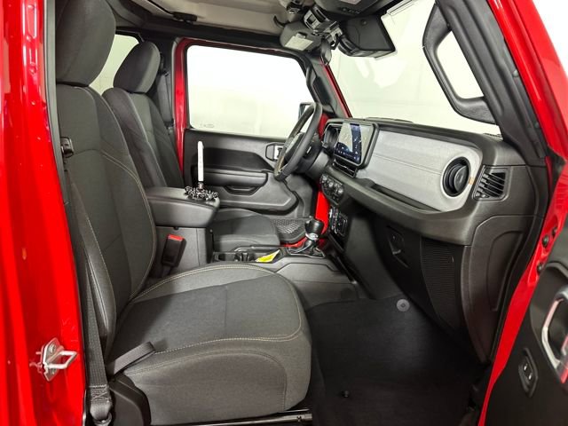 Used 2024 Jeep Wrangler Unlimited w/ Convenience Group image 28
