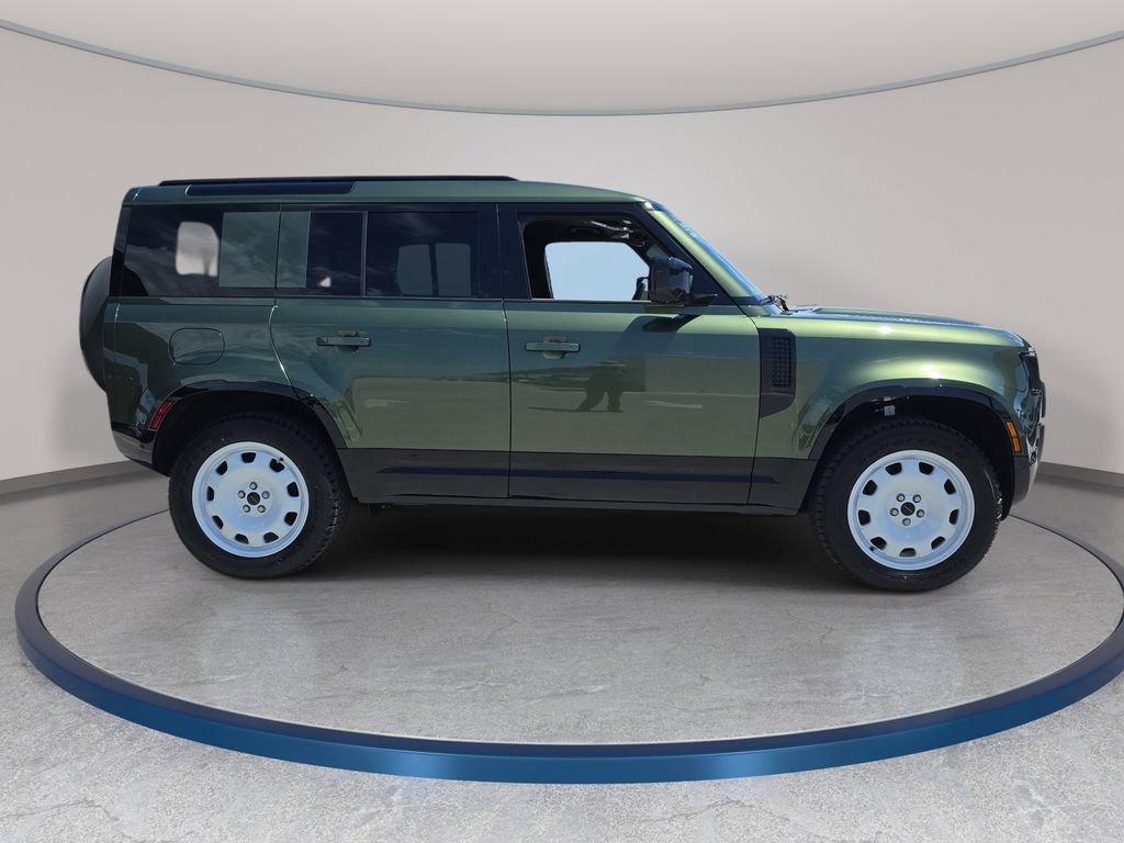 New 2026 Land Rover Defender 110 X-Dynamic SE AWD/4WD image 4