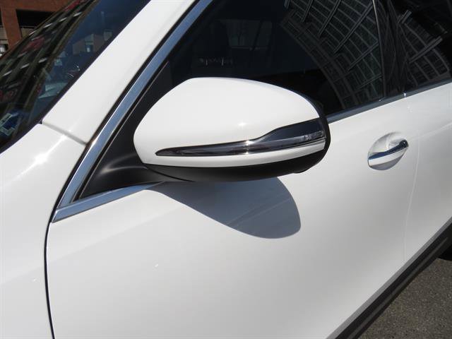 Used 2022 Mercedes-Benz GLB 250 4MATIC w/ Premium Package Lite image 25