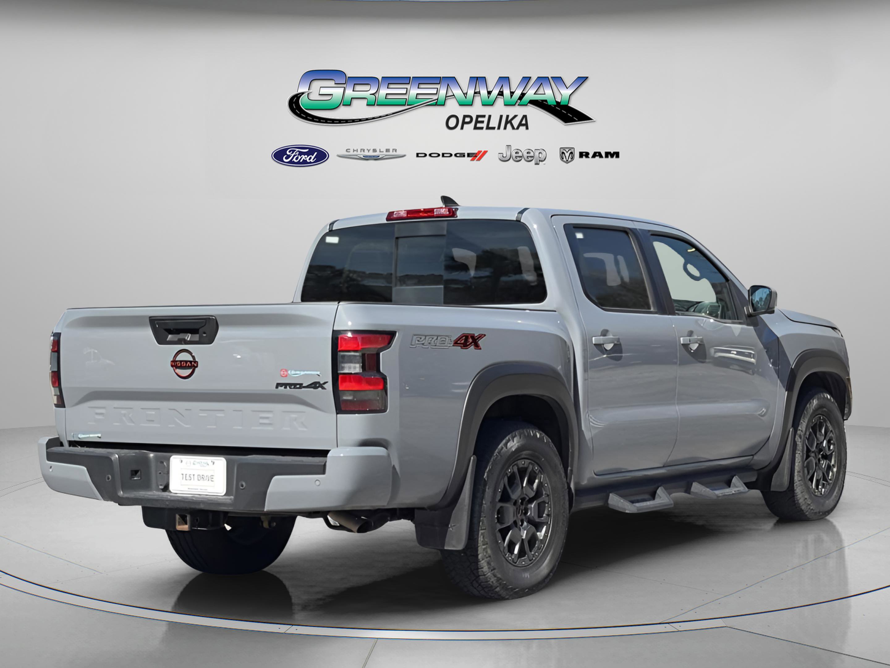 Used 2023 Nissan Frontier PRO-4X w/ Pro-4X Premium Package AWD/4WD image 7