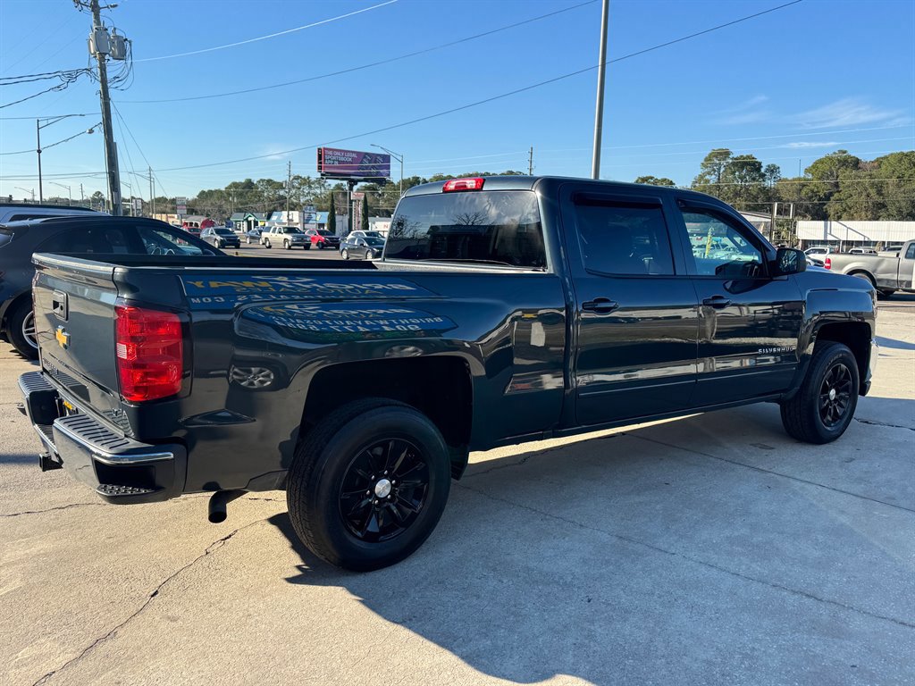 Used 2018 Chevrolet Silverado 1500 LT w/ LT Convenience Package image 6