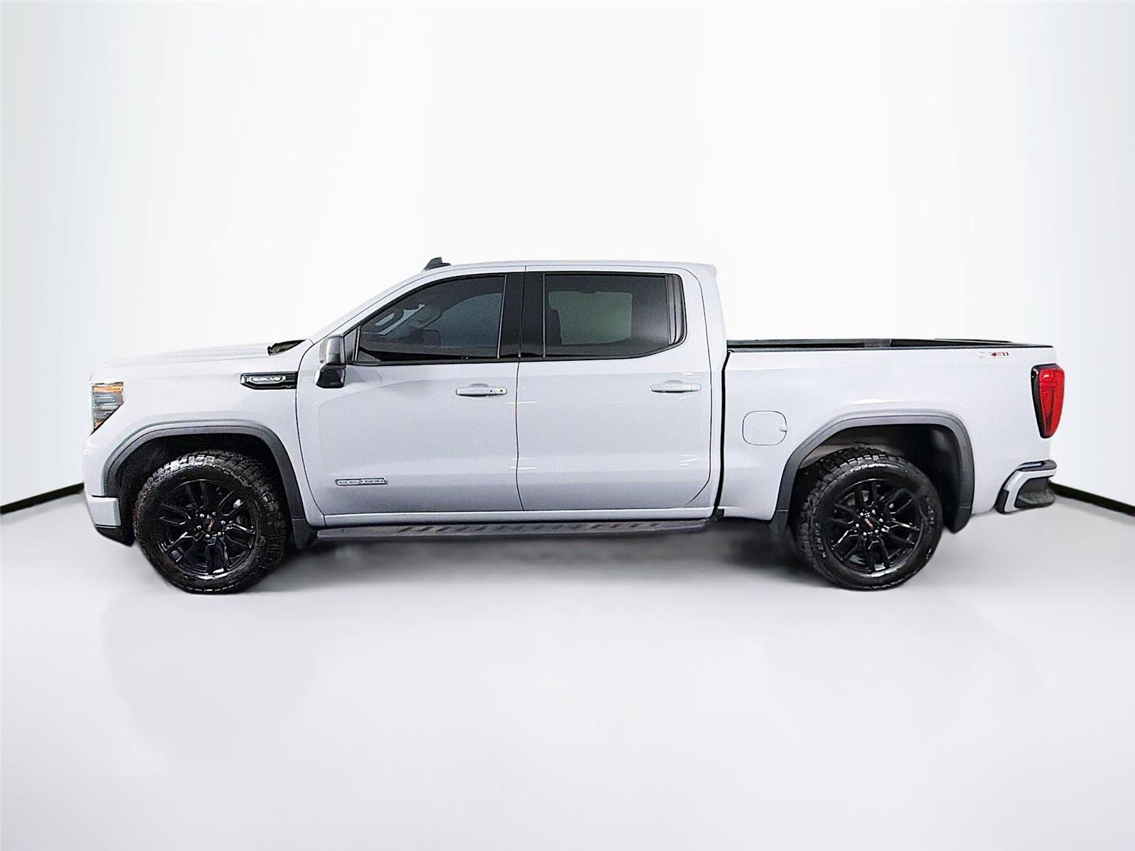 Used 2024 GMC Sierra 1500 Elevation w/ X31 Off-Road Package AWD/4WD image 8