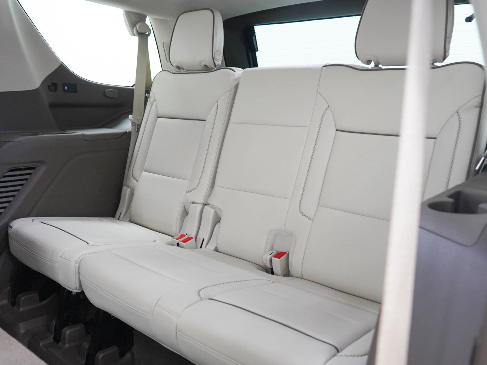 Used 2021 GMC Yukon Denali w/ Denali Premium Package AWD/4WD image 15