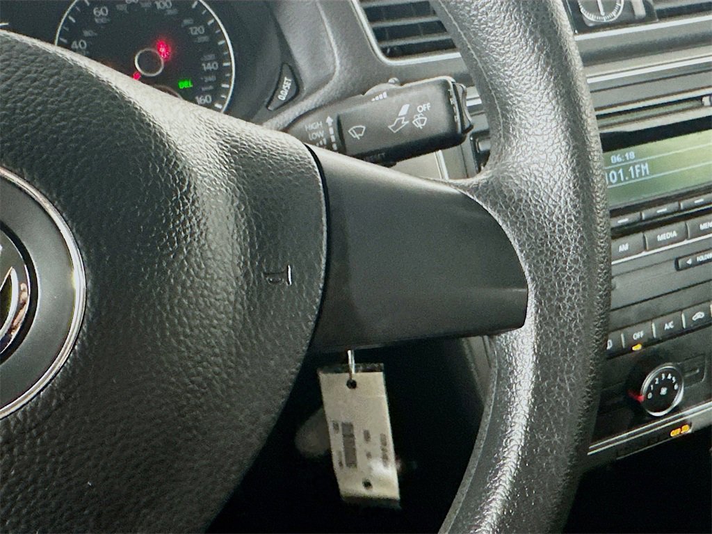 Used 2014 Volkswagen Passat 1.8T S image 26