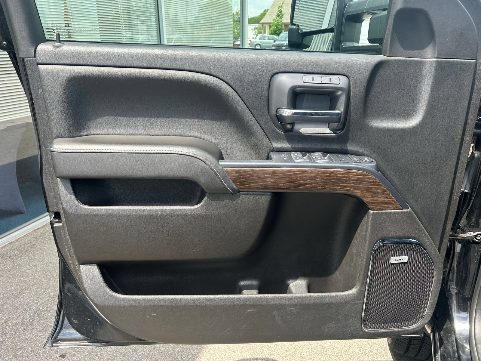 Used 2018 GMC Sierra 2500 Denali w/ Snow Plow Prep Package AWD/4WD image 9