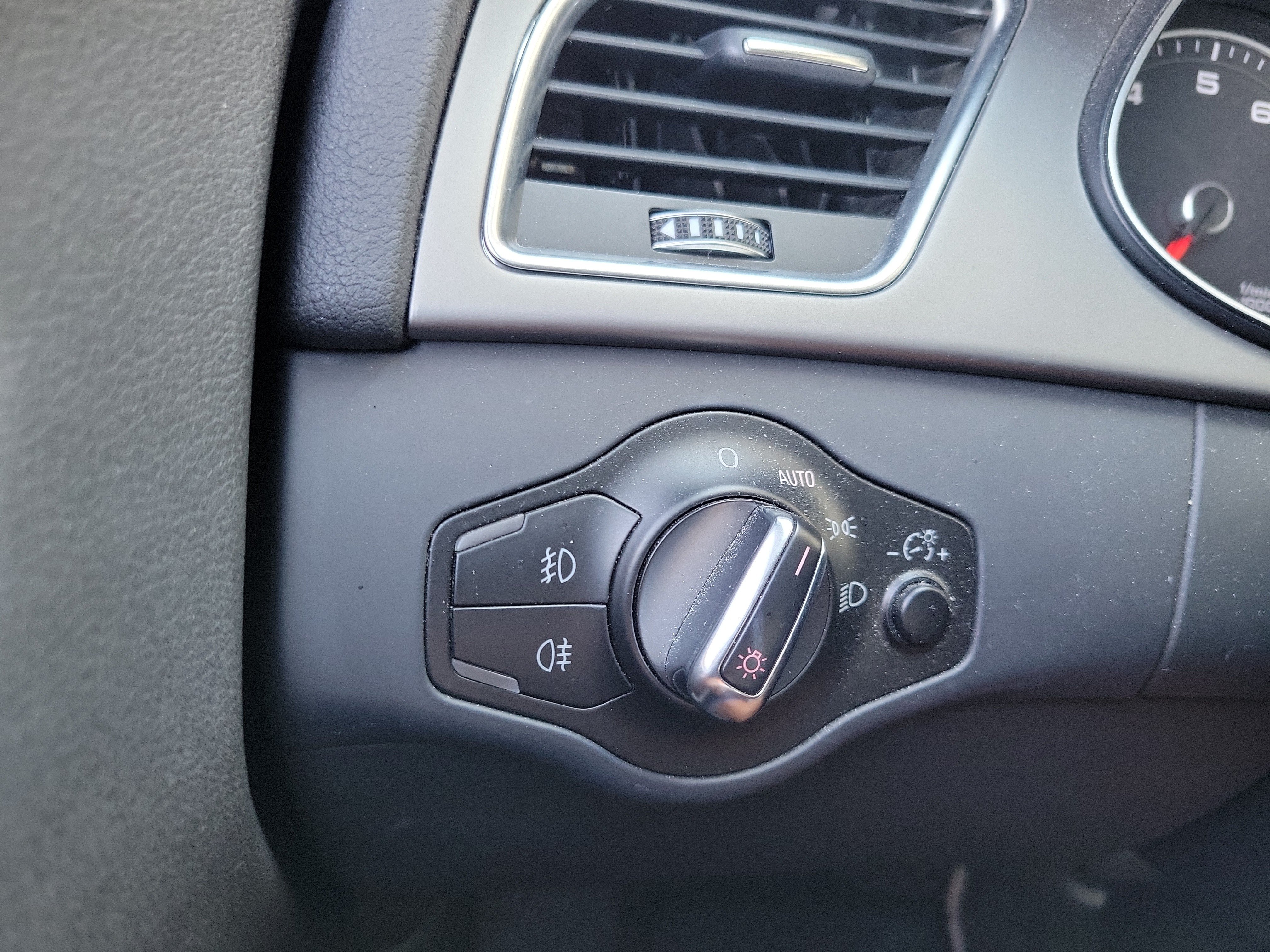 Used 2014 Audi A4 2.0T Premium Plus AWD/4WD image 29