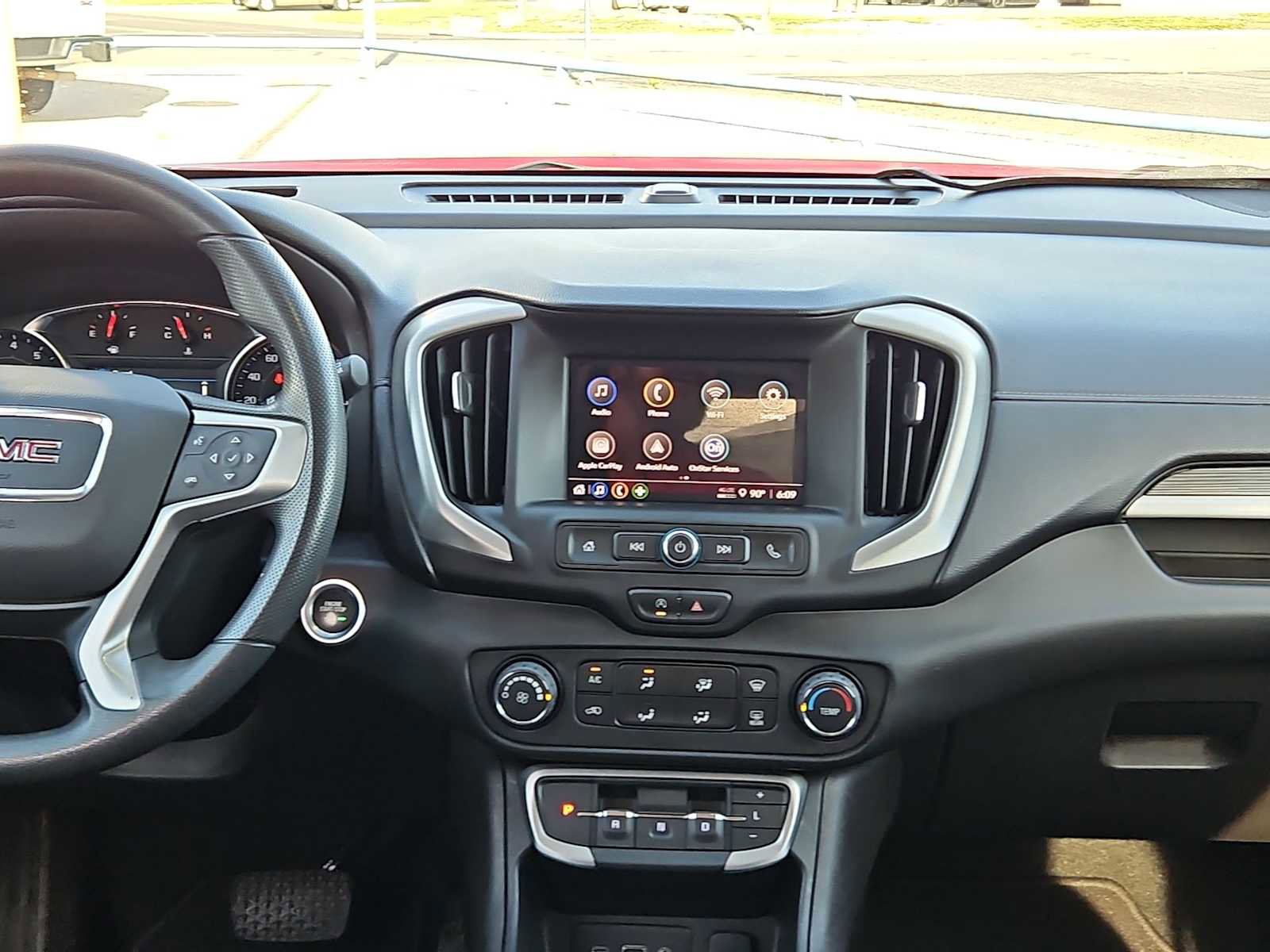 Used 2024 GMC Terrain SLE FWD image 14
