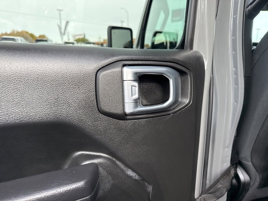 Used 2022 Jeep Wrangler Unlimited Rubicon 4xe w/ Cold Weather Group image 31