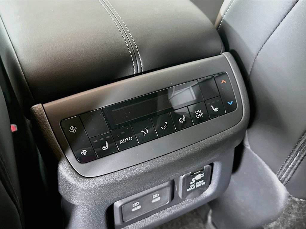 New 2026 Nissan Pathfinder Platinum AWD/4WD image 33
