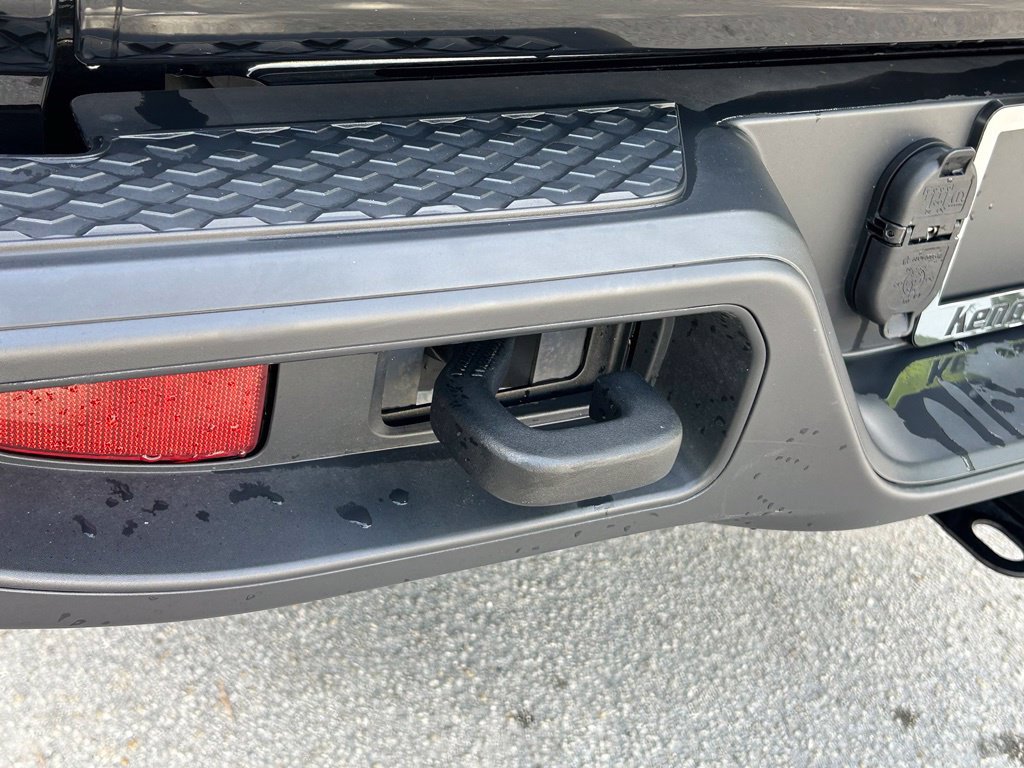 Certified 2025 Jeep Gladiator Sport AWD/4WD image 36