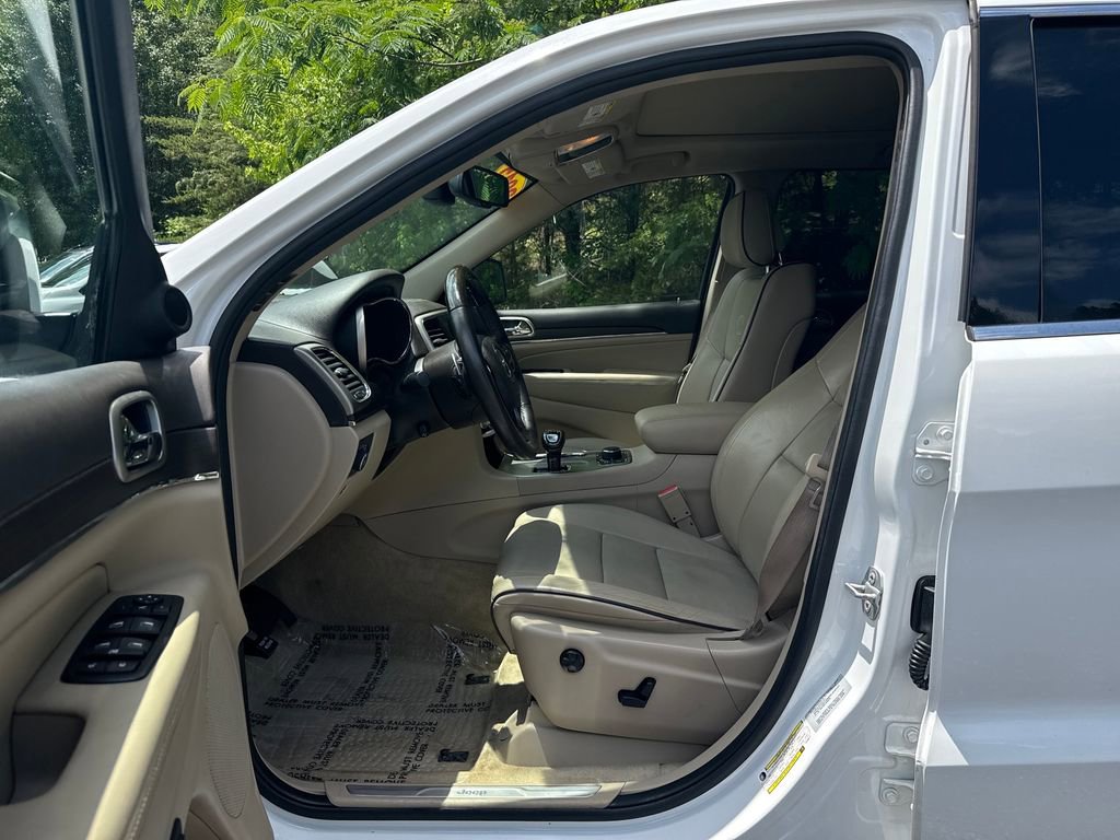 Used 2015 Jeep Grand Cherokee Overland AWD/4WD image 20
