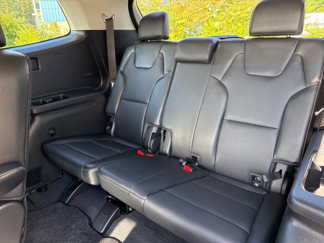 Used 2024 Kia Telluride S image 17