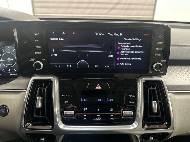 Certified 2023 Kia Sorento SX AWD/4WD image 18