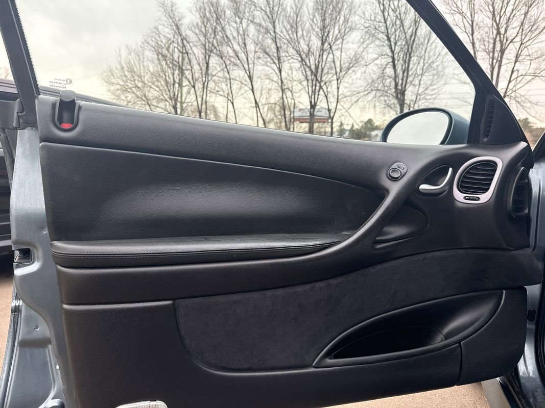 Used 2006 Pontiac GTO image 11