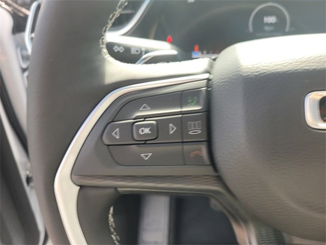 New 2025 Jeep Grand Cherokee Altitude image 30