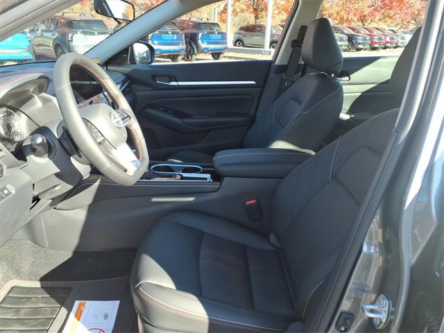 New 2025 Nissan Altima 2.5 SR image 5