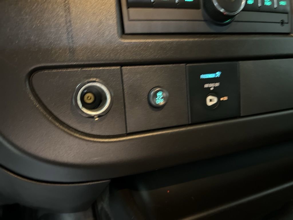 Used 2023 GMC Savana 2500 w/ Driver Convenience Package image 26