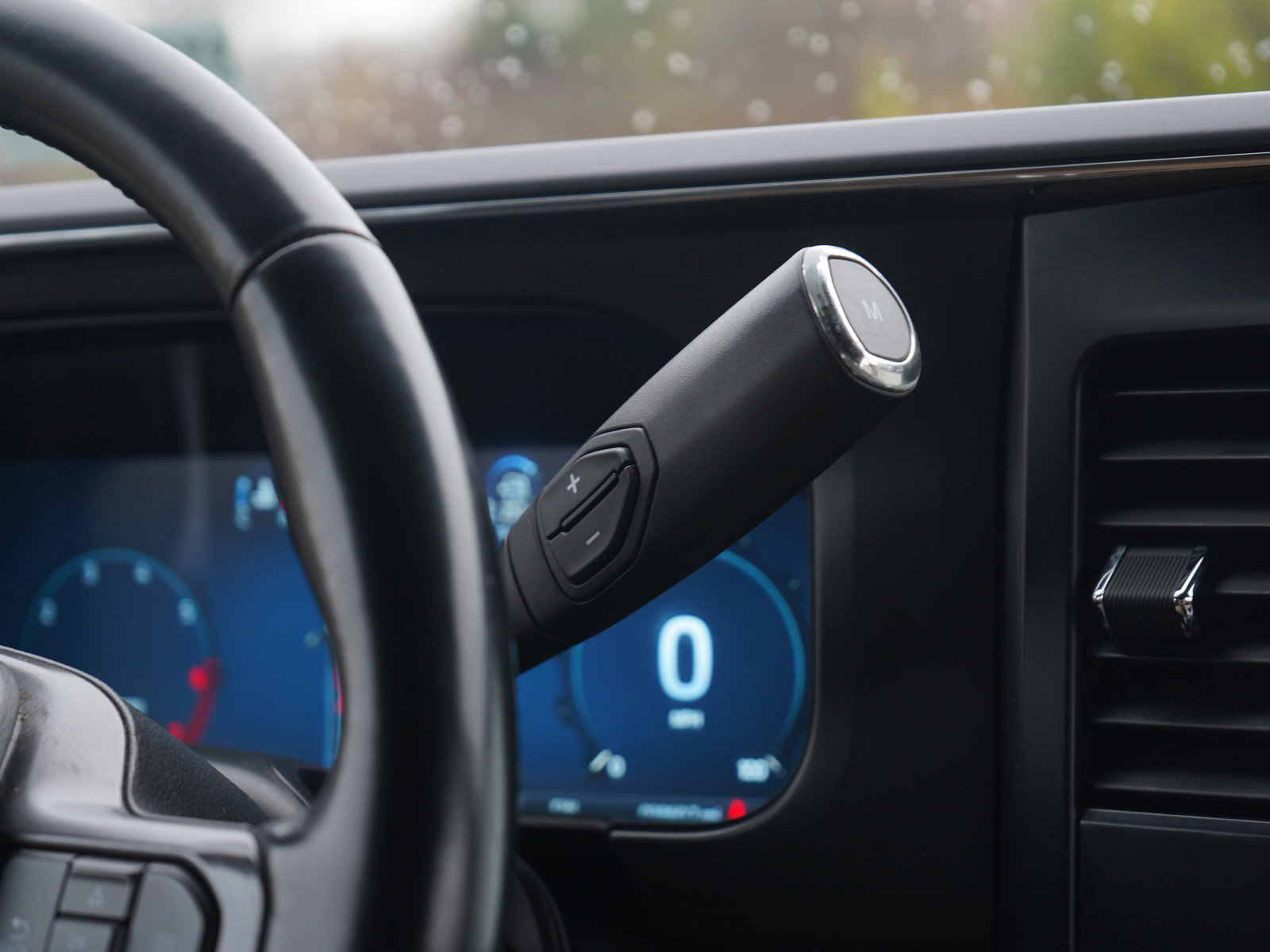 Used 2023 Ford F350 Lariat image 21