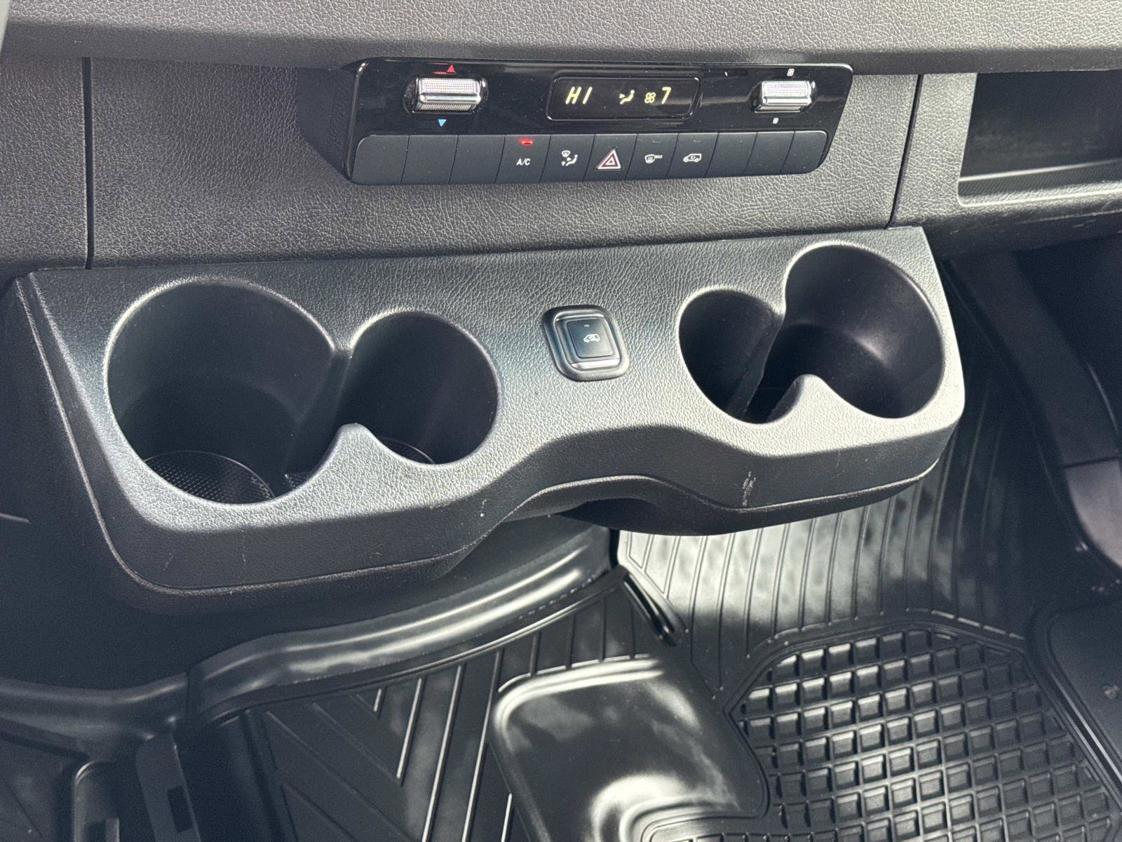 Used 2022 Mercedes-Benz Sprinter 2500 image 5