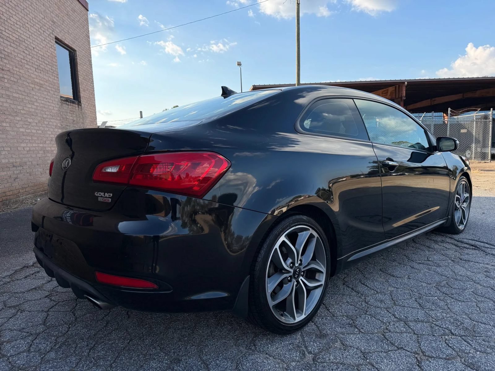 Used 2016 Kia Forte Koup SX w/ SX Premium Package FWD image 8