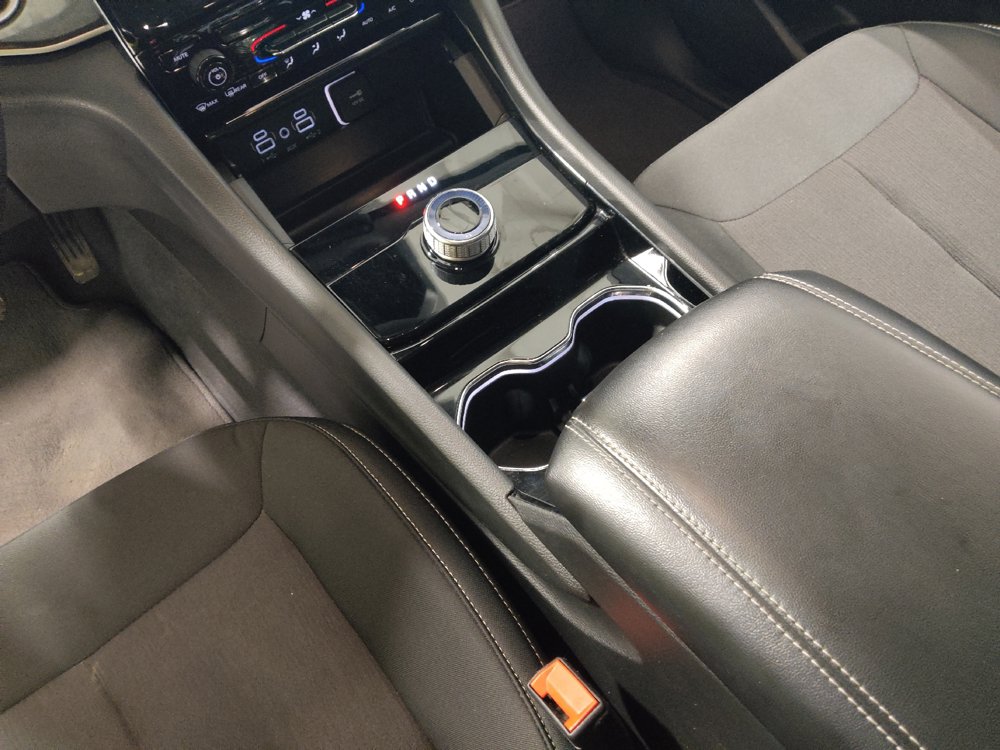Used 2023 Jeep Grand Cherokee Laredo AWD/4WD image 26