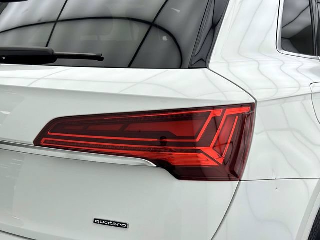 Certified 2023 Audi Q5 2.0T Premium w/ Convenience Package AWD/4WD image 9