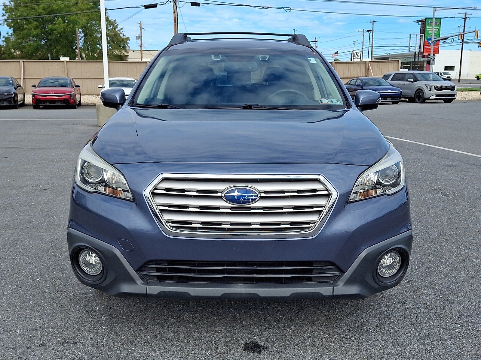Used 2016 Subaru Outback 2.5i Premium AWD/4WD image 2