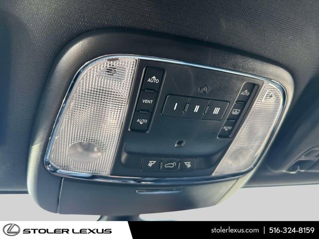 Used 2016 Jeep Grand Cherokee Overland w/ Advanced Technology Group image 34