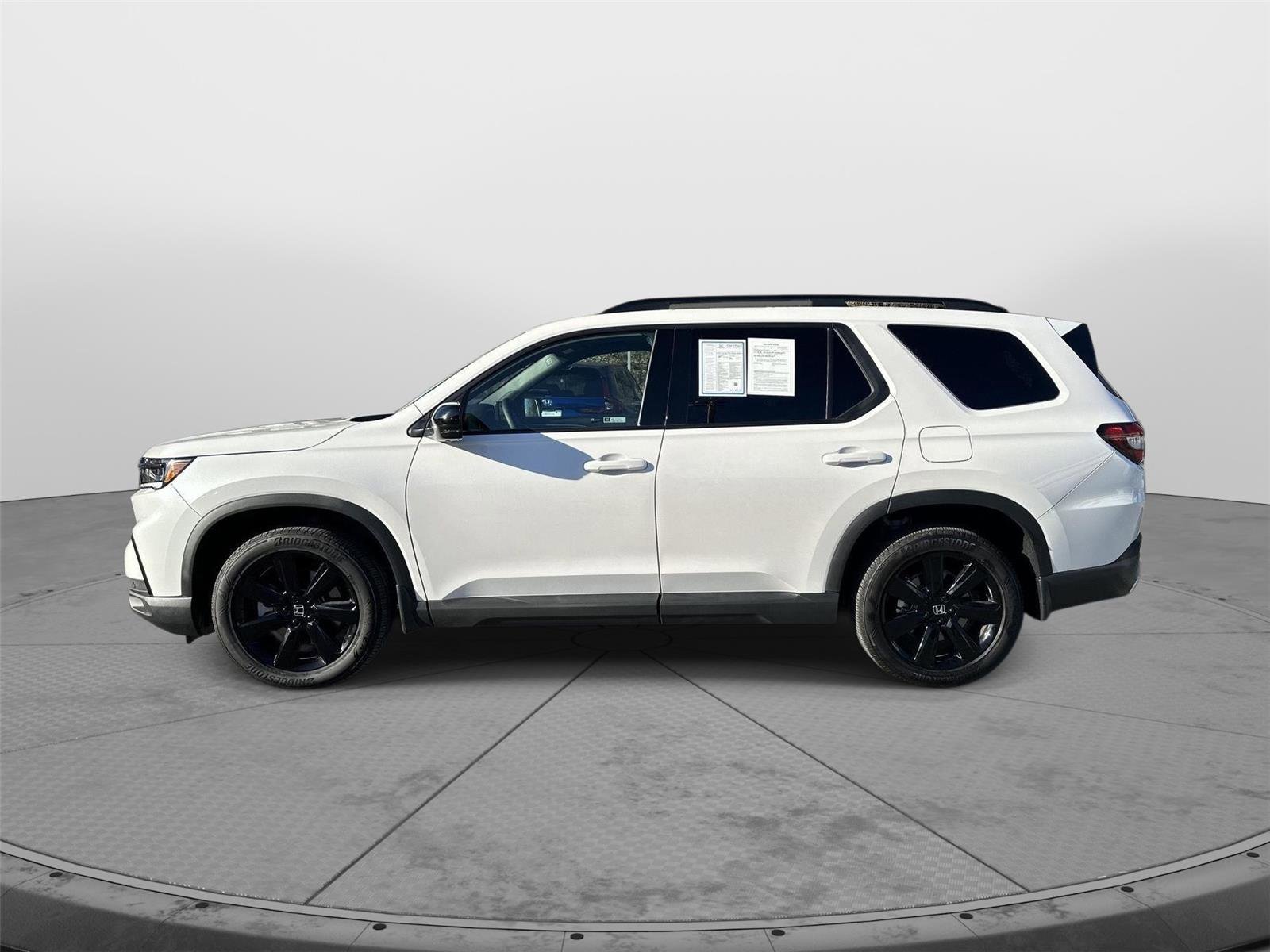 Certified 2025 Honda Pilot Black Edition image 51